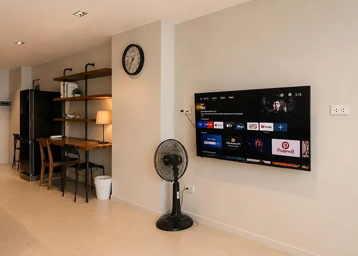 Apartment 1br 50sqm Walk To Bts & Night Market Bangkok