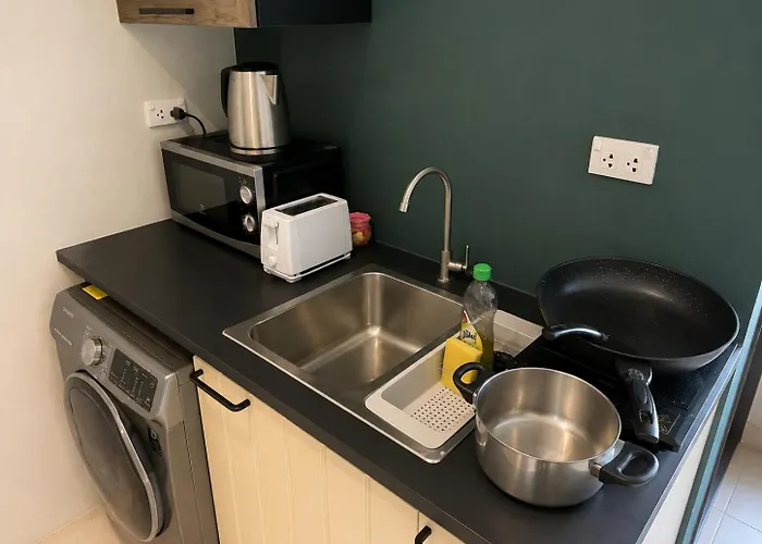 1br 50sqm Walk To Bts & Night Market * Bangkok